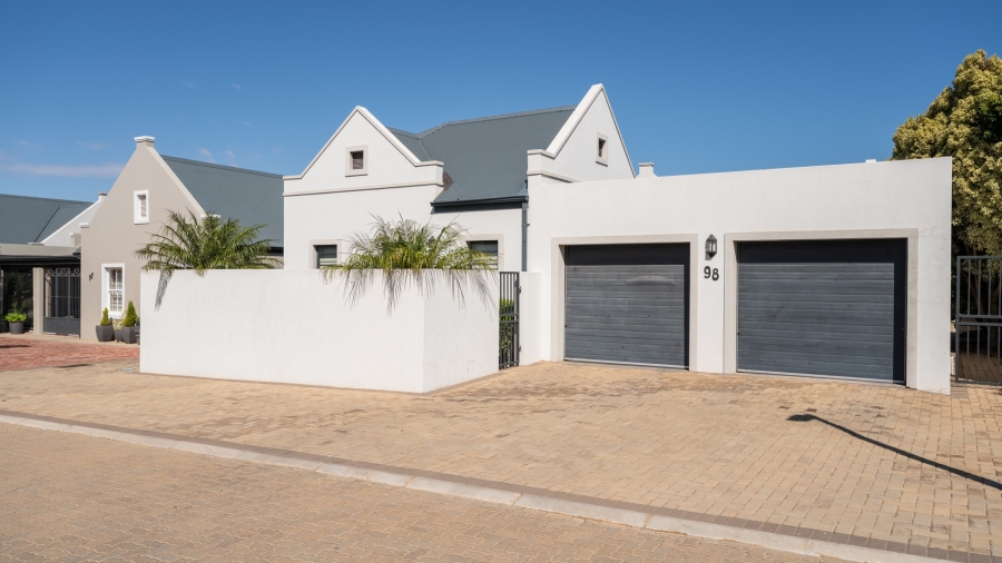 To Let 3 Bedroom Property for Rent in Rouxpark Western Cape